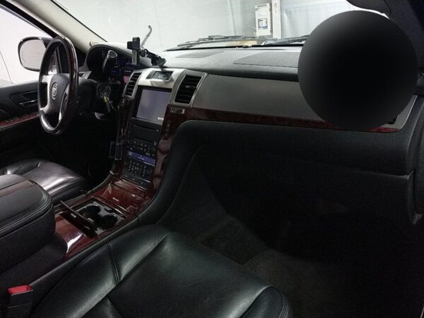2009 CADILLAC ESCALADE - Image 4