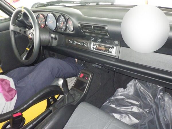 1995 PORSCHE 911 - Image 4