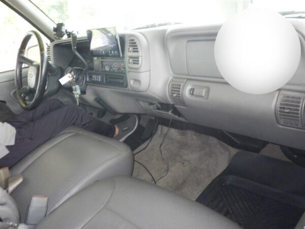 1999 CHEVROLET TAHOE - Image 4