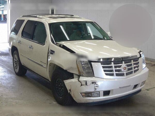 2013 CADILLAC ESCALADE - Image 2