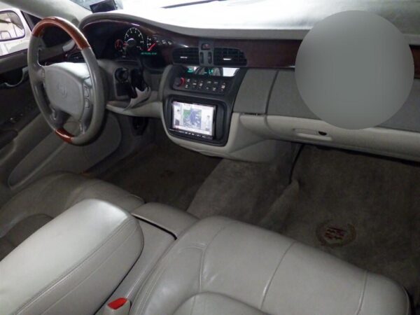 2001 CADILLAC DE-VILLE - Image 4