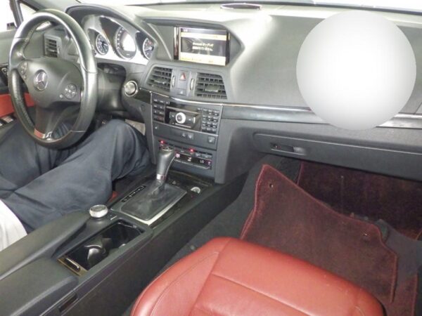 2011 MERCEDES-BENZ E-CLASS - Image 4