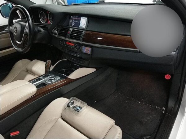 2010 BMW X6 - Image 4