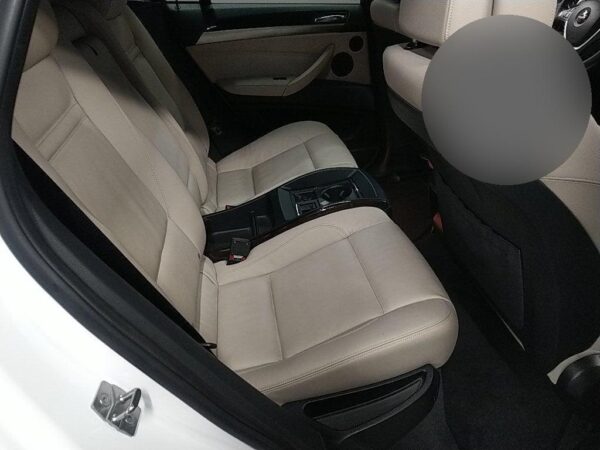 2010 BMW X6 - Image 7