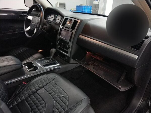 2014 CHRYSLER 300 - Image 4