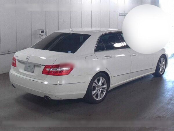 2011 MERCEDES-BENZ E-CLASS - Image 6