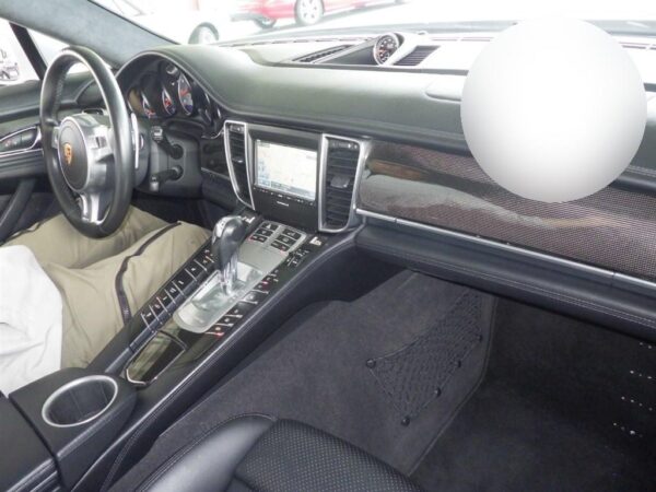 2015 PORSCHE PANAMERA - Image 4