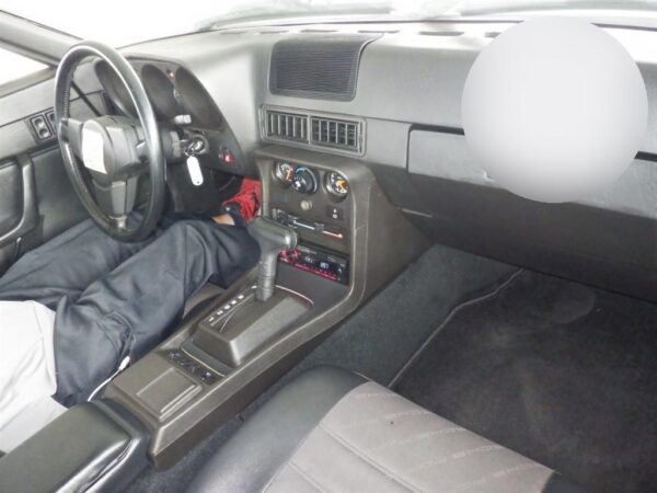 1988 PORSCHE 924 - Image 4