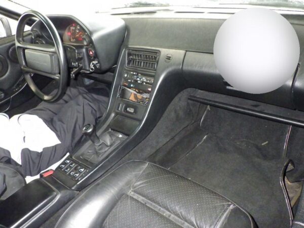 1991 PORSCHE 928 - Image 4