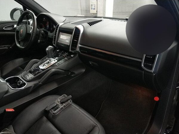 2012 PORSCHE CAYENNE - Image 4