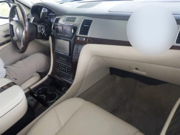 2009 CADILLAC ESCALADE - Image 4