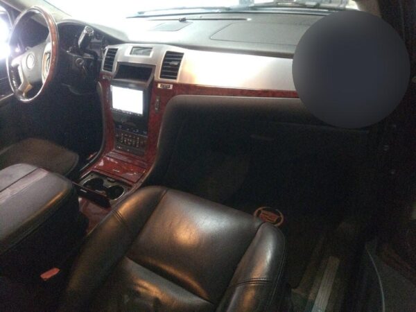 2013 CADILLAC ESCALADE - Image 4
