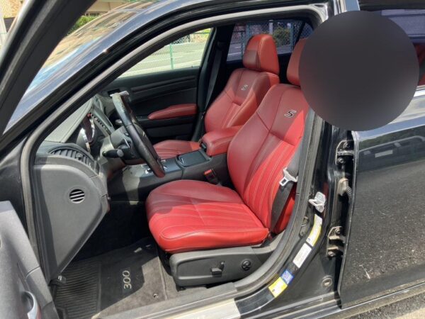2014 CHRYSLER 300 - Image 8