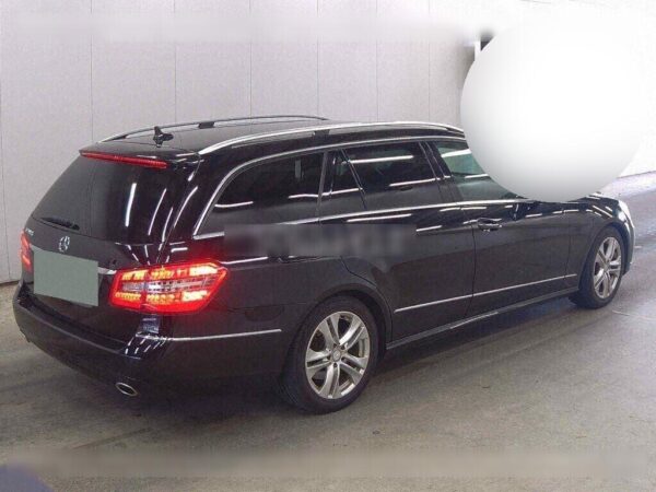 2011 MERCEDES-BENZ E-CLASS - Image 6