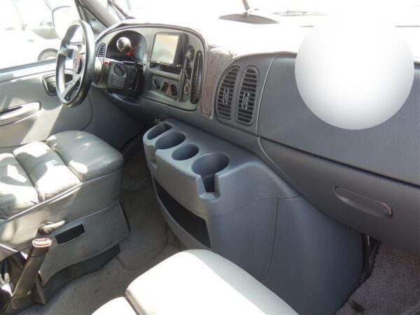 2000 DODGE VAN - Image 4
