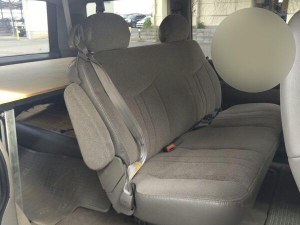 2000 CHEVROLET ASTRO - Image 7