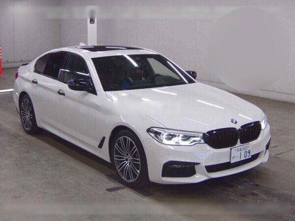 2019 BMW 5 - Image 2