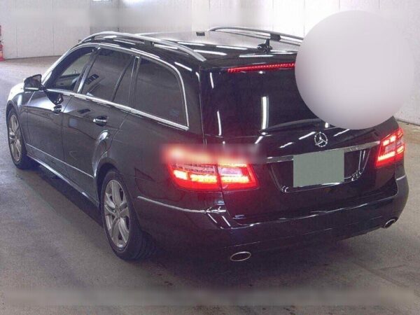 2011 MERCEDES-BENZ E-CLASS - Image 3