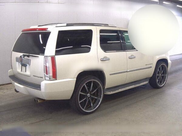 2010 CADILLAC ESCALADE - Image 6