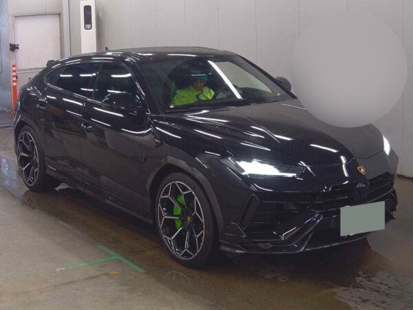 2024 LAMBORGHINI URUS
